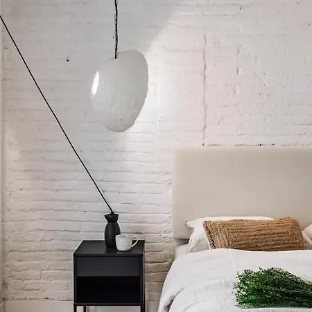 Zuheros - 2 Bedrooms In Eixample Dreta Barcelone