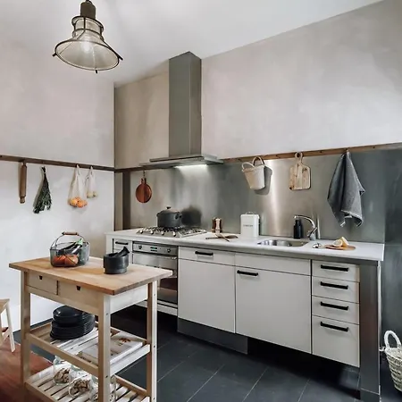 Apartment Zuheros - 2 Bedrooms In Eixample Dreta Barcelona