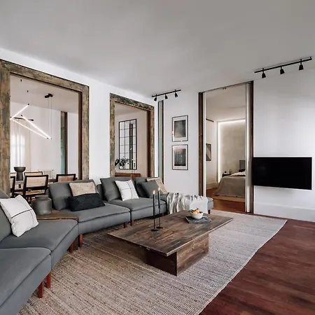 Zuheros - 2 Bedrooms In Eixample Dreta Apartment Barcelona