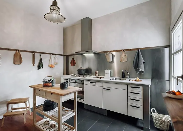 Apartment Zuheros - 2 Bedrooms In Eixample Dreta Barcelona