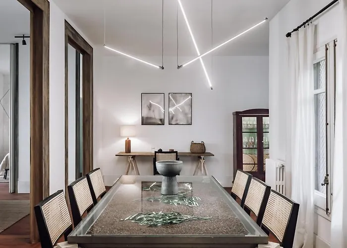 Zuheros - 2 Bedrooms In Eixample Dreta Barcelona