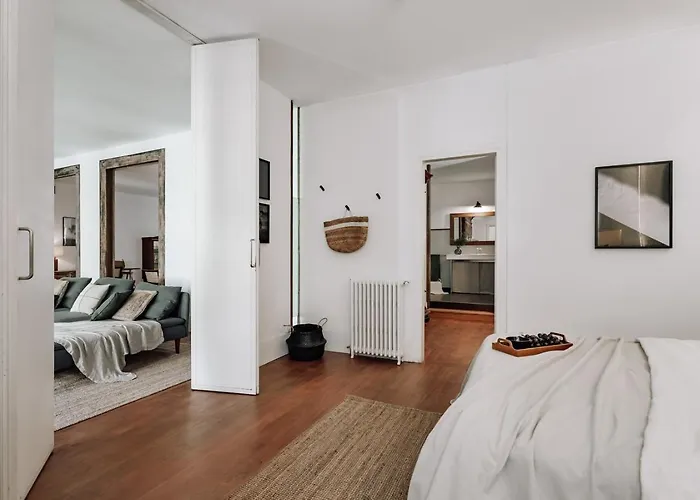 Zuheros - 2 Bedrooms In Eixample Dreta Apartment