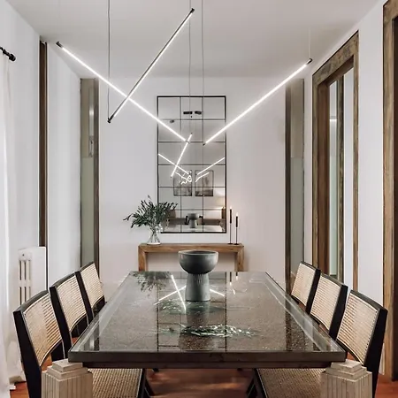 Zuheros - 2 Bedrooms In Eixample Dreta * Barselona
